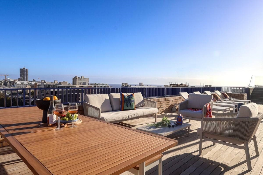 1 Bedroom Property for Sale in Sea Point Western Cape